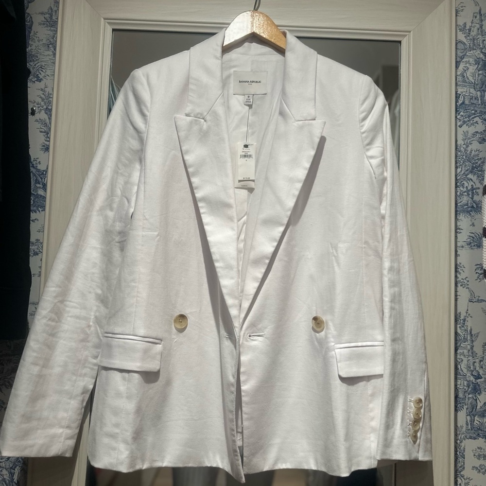Banana Republic White Double-Breasted Blazer | O